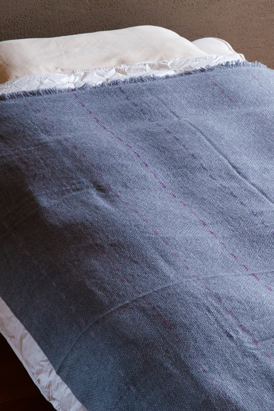 【送料無料】最上級カシミヤの贅沢な毛布「ISHITAYAオリジナル・カシミヤケット」