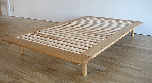 【送料無料】タモ、杉の無垢素材のロー(LOW)ベッド「タモナチュラルベッド　フラットタイプ」
