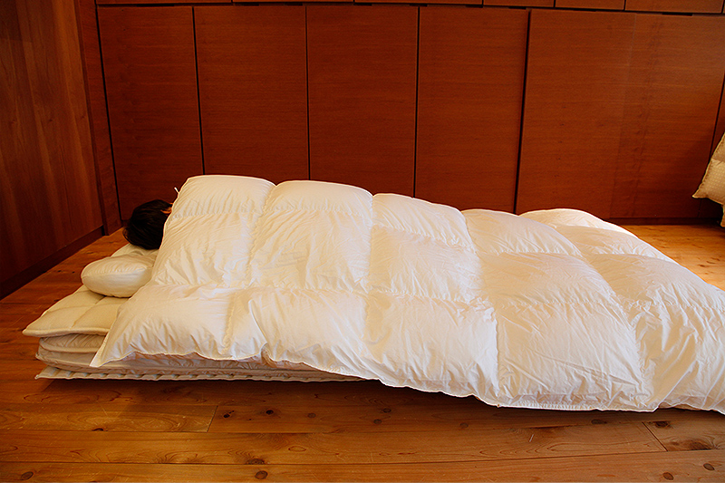 【送料無料】極上の眠りを誘う最高品質「石田屋オリジナル 羽毛布団」